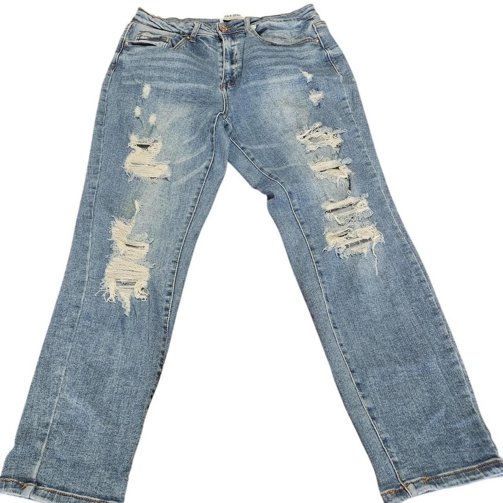 Wax Jean Collection Women's thrashed blue distressed jeans size 11/30